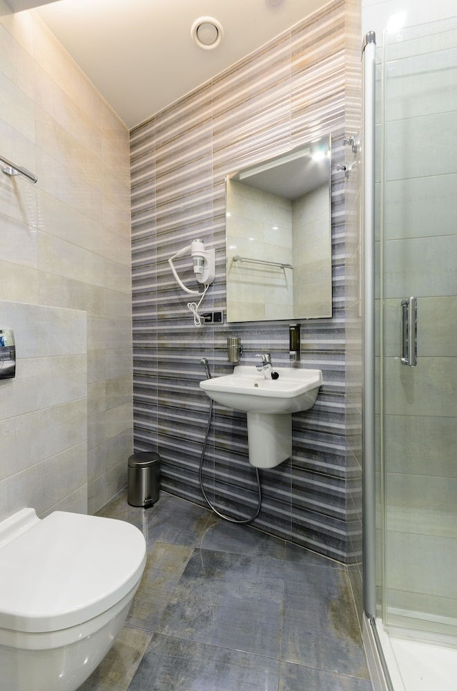 バスルームのシャワー