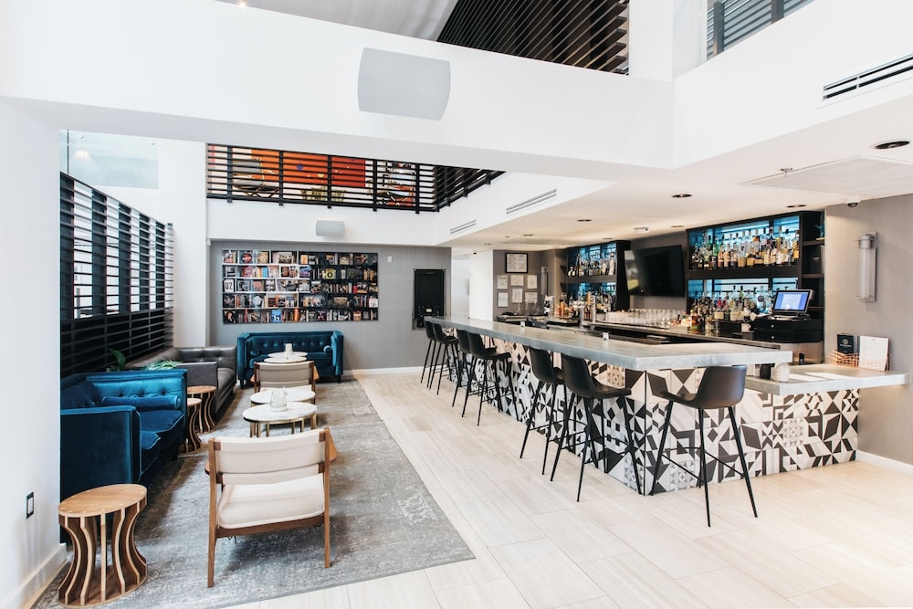 ロビーラウンジ