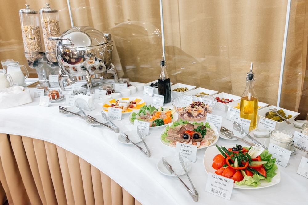 朝食ビュッフェ