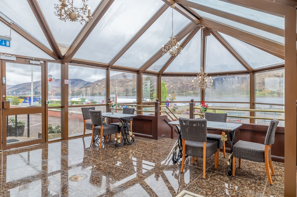 ロビーラウンジ