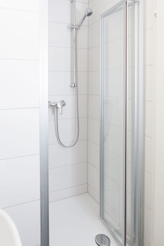 バスルームのシャワー