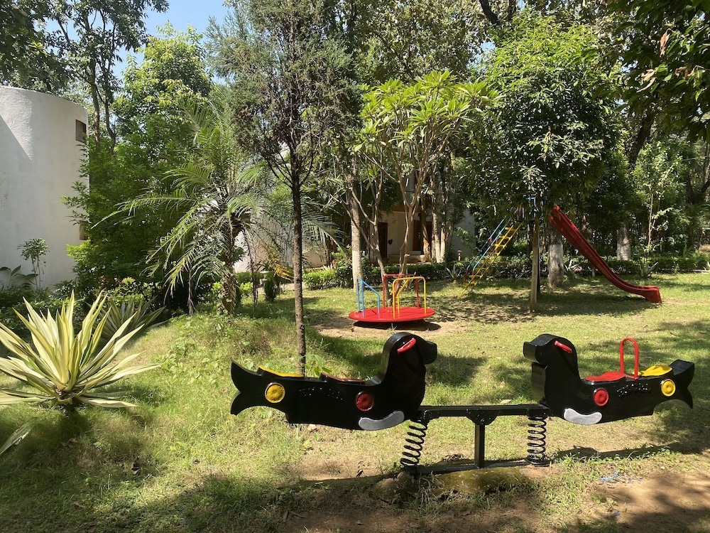 子供用の遊び場 - 屋外