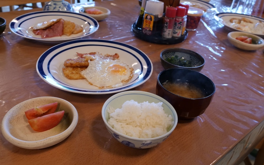 客室内のダイニングエリア