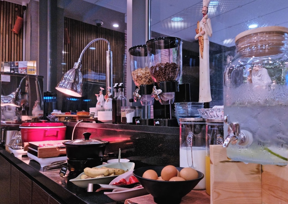 朝食ビュッフェ