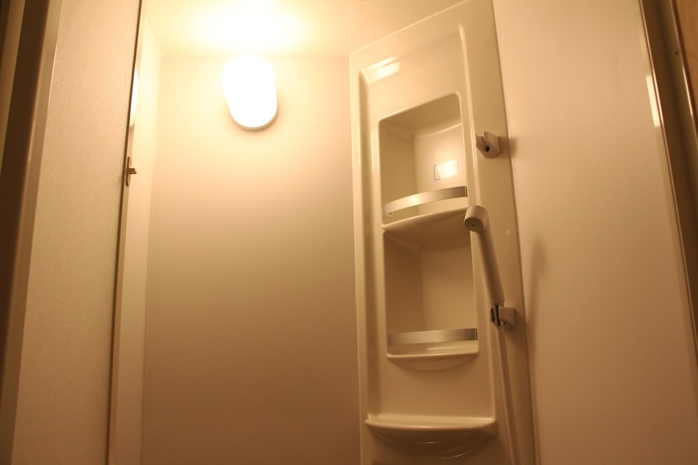 バスルームのシャワー