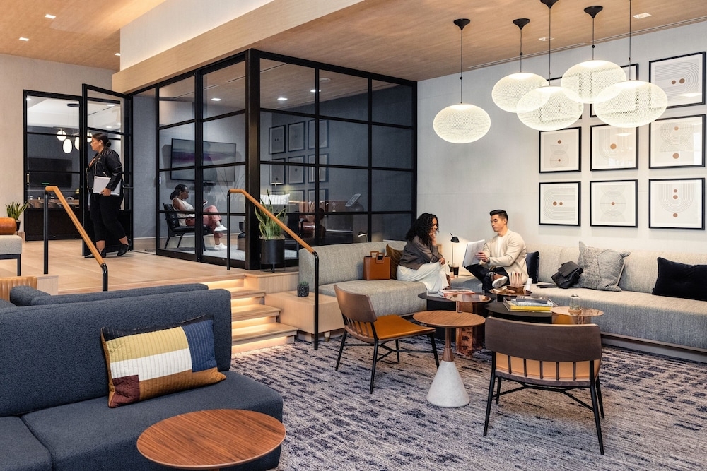 ロビーラウンジ