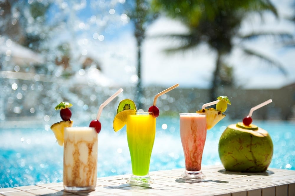 プールサイドバー