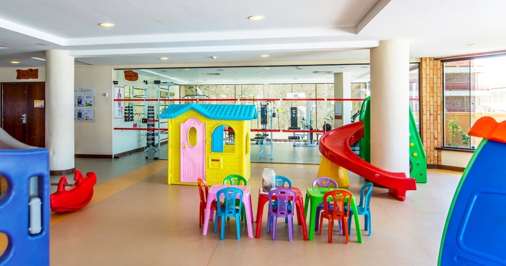 子供用の遊び場 - 屋内