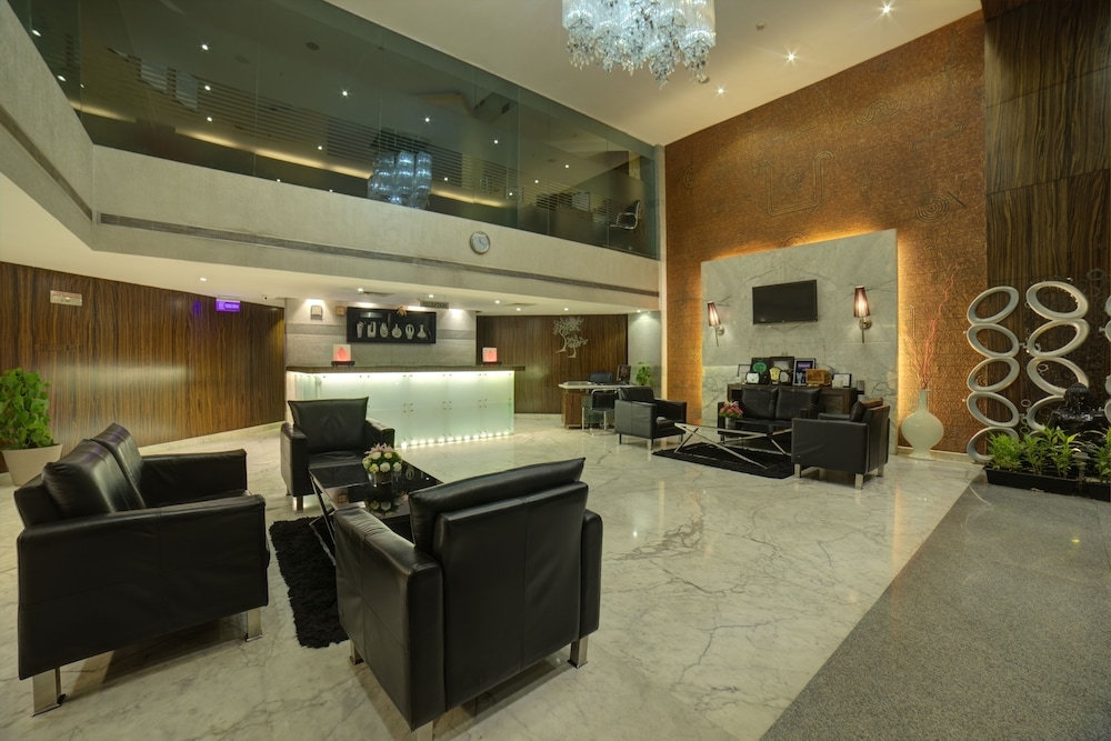 チェックイン / チェックアウト キオスク