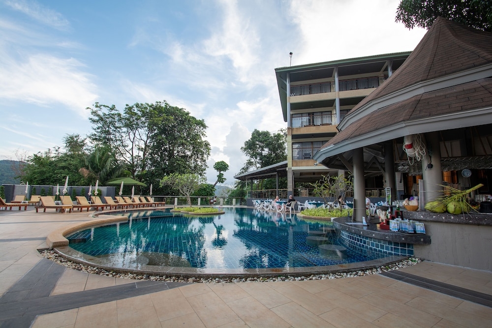 プールサイドバー