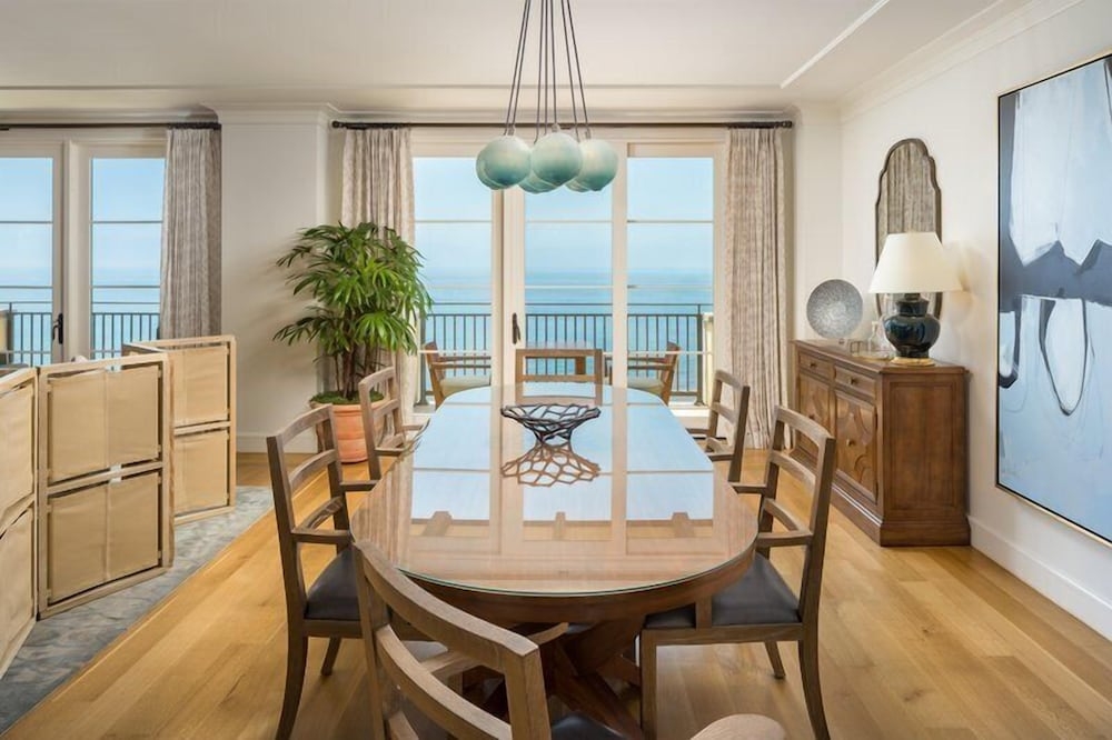 ダイニングルーム