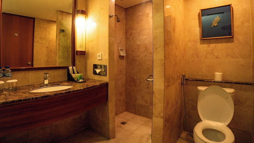 バスルームのシャワー