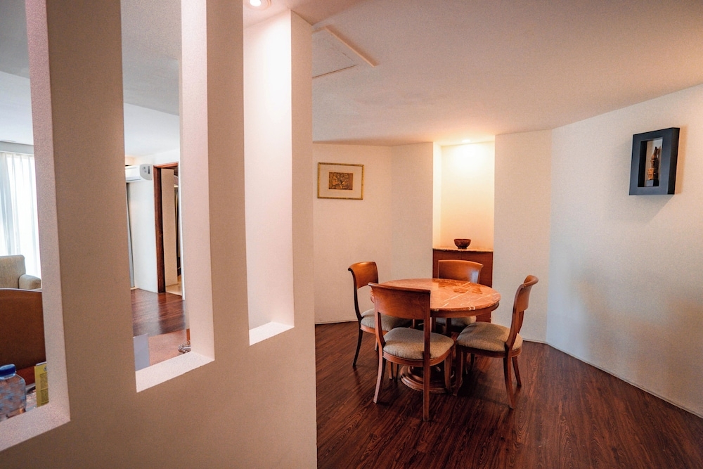 ダイニングルーム