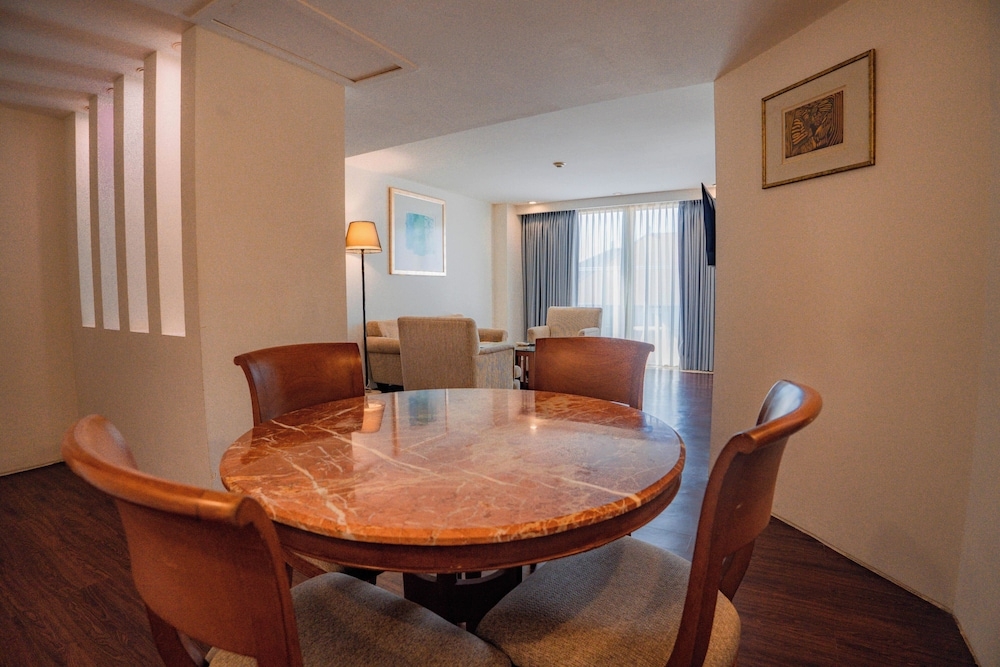 ダイニングルーム