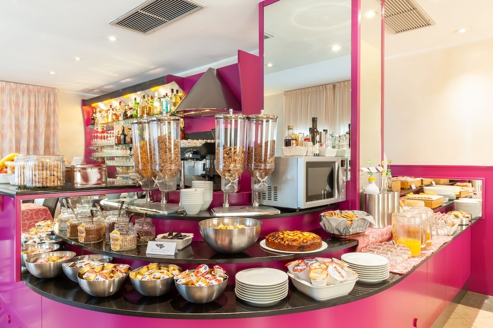 朝食ビュッフェ