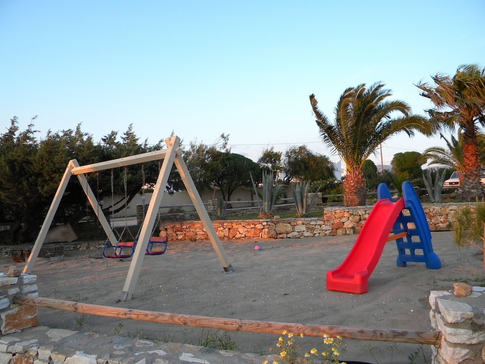 子供用の遊び場 - 屋外