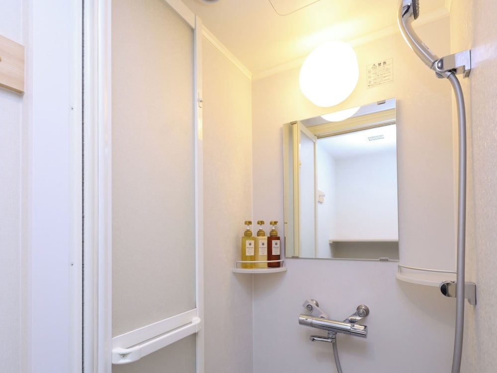 バスルームのシャワー