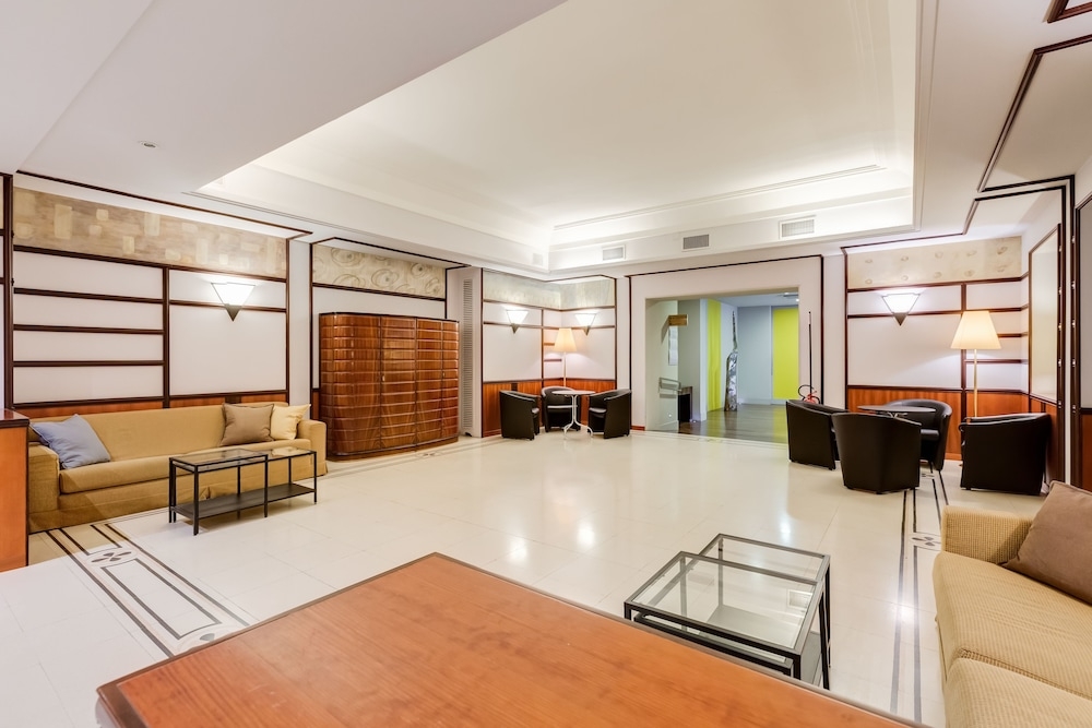 ロビーラウンジ