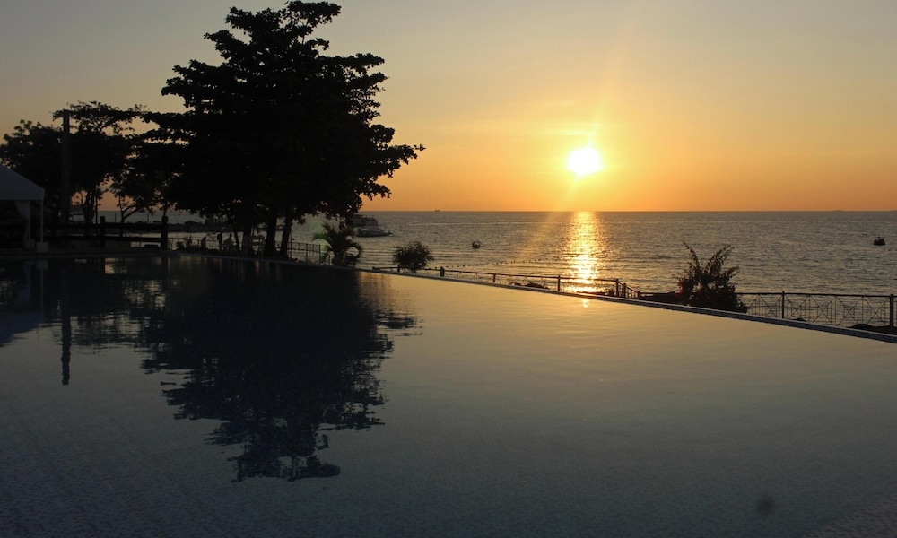 インフィニティ プール