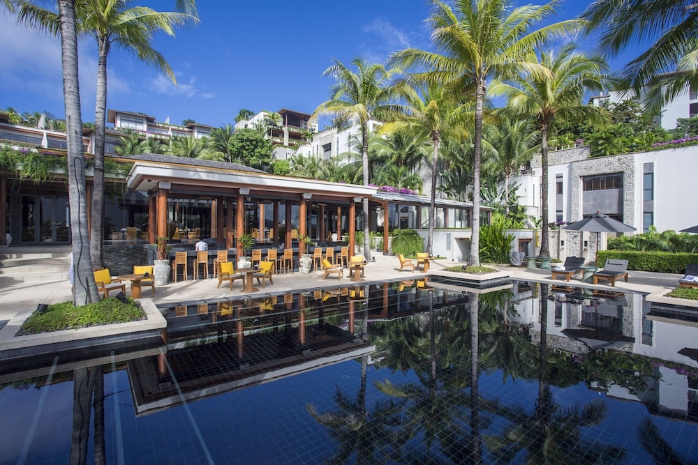 プールサイドバー