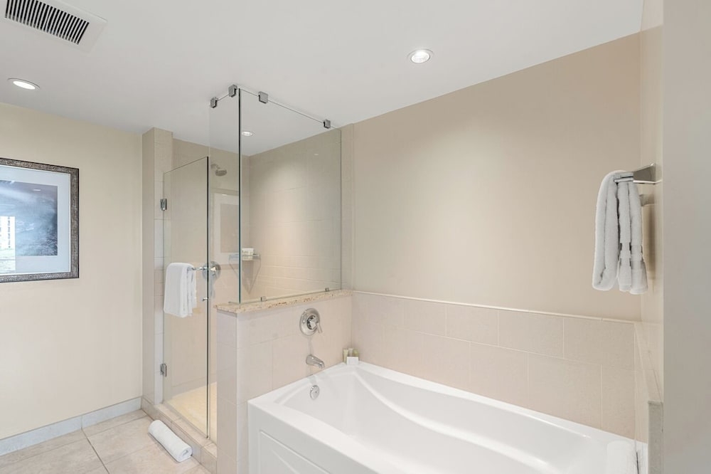 バスルームのシャワー