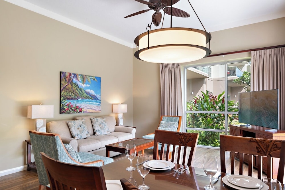 客室内のダイニングエリア