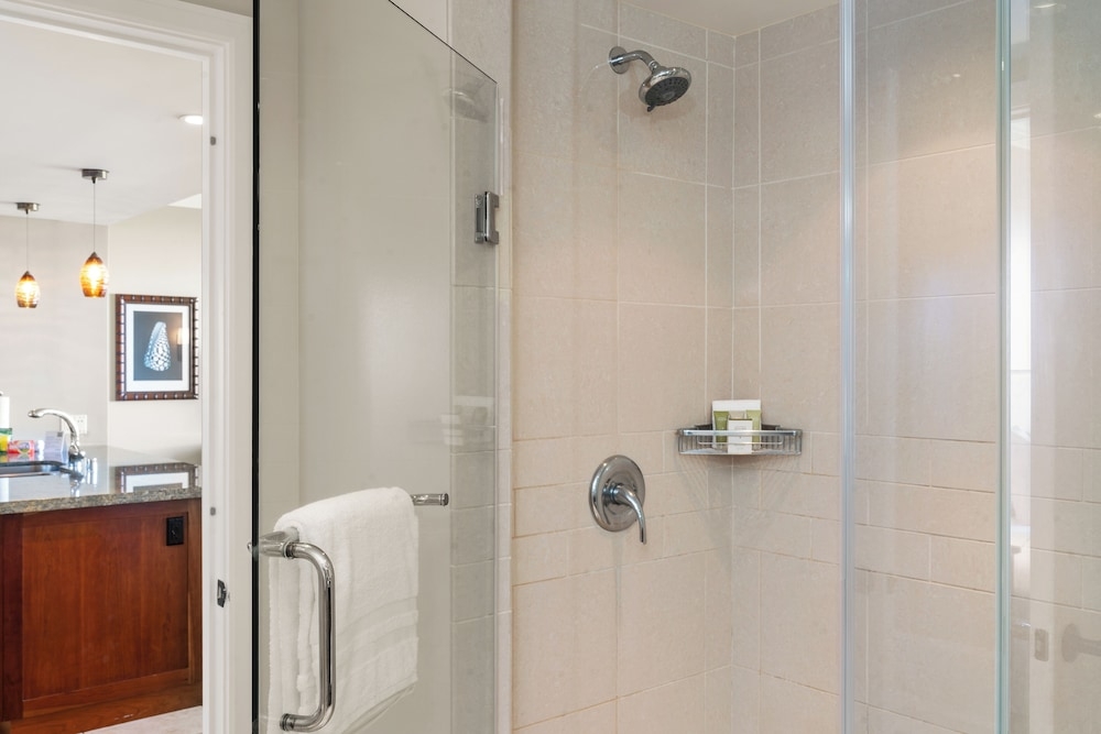 バスルームのシャワー