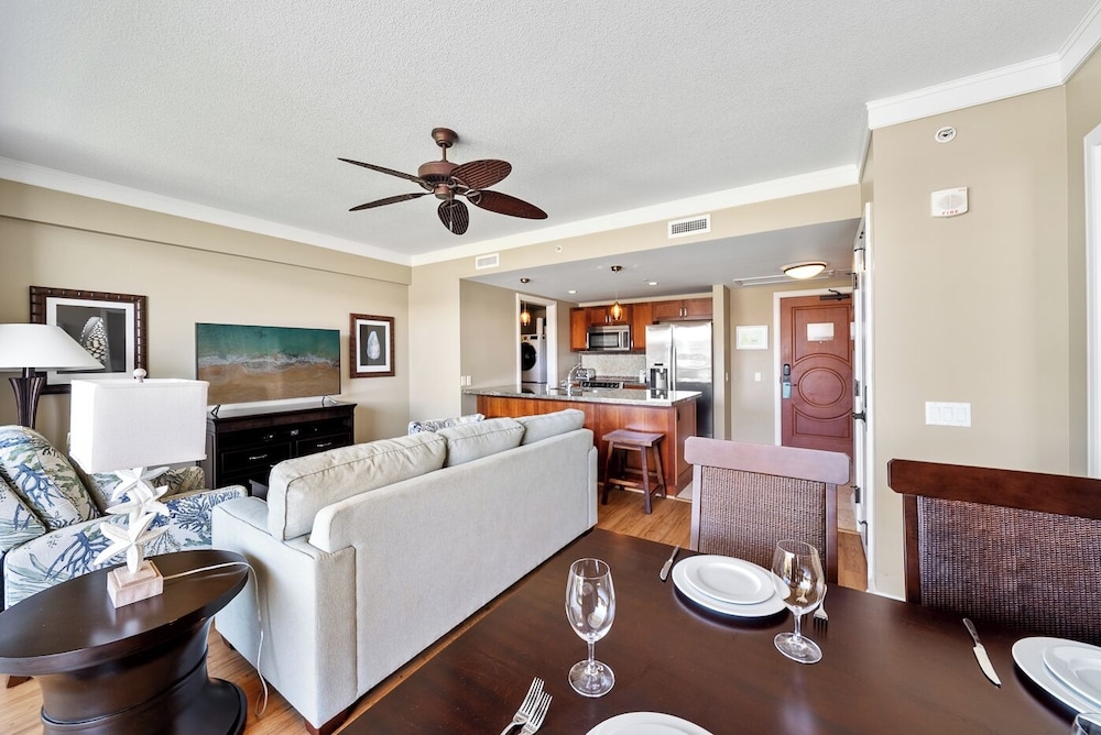 客室内のダイニングエリア