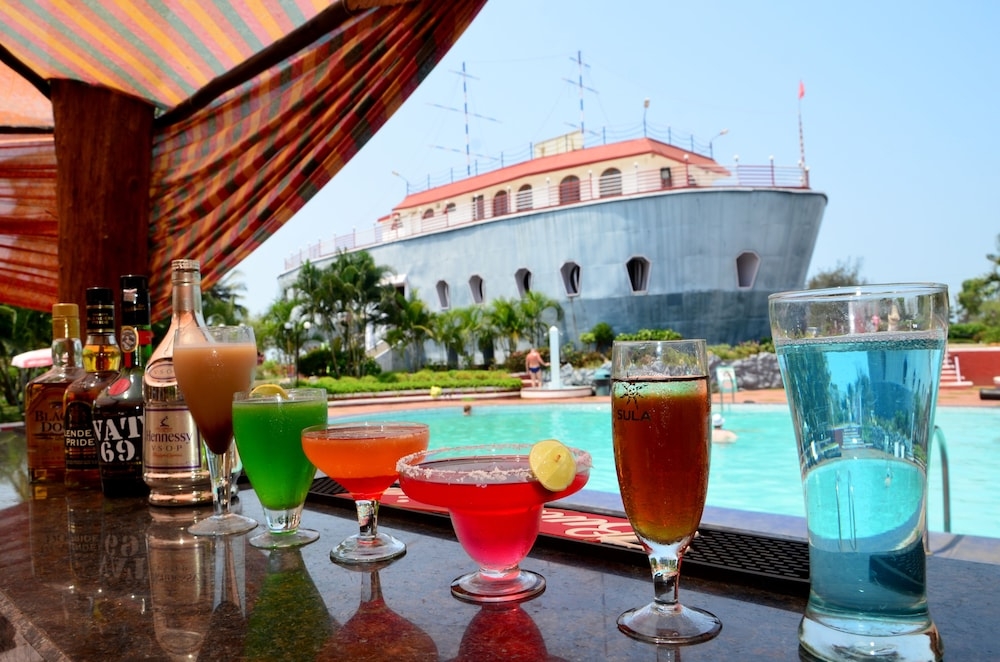 プールサイドバー