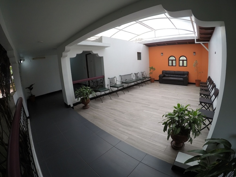 ロビー応接スペース