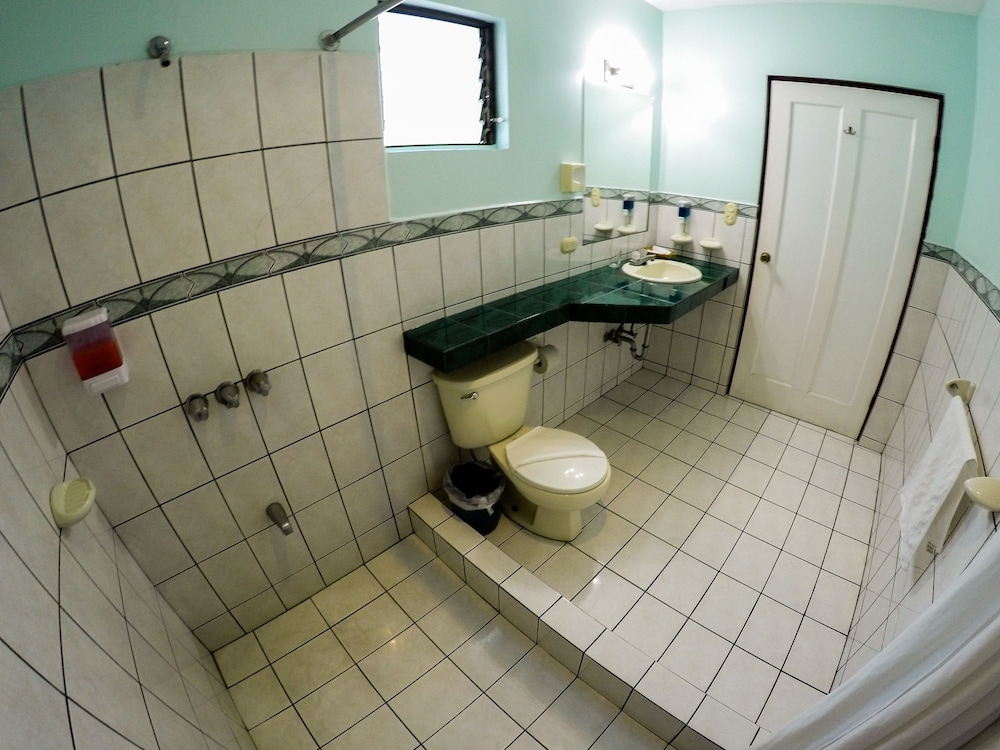 バスルームのシャワー