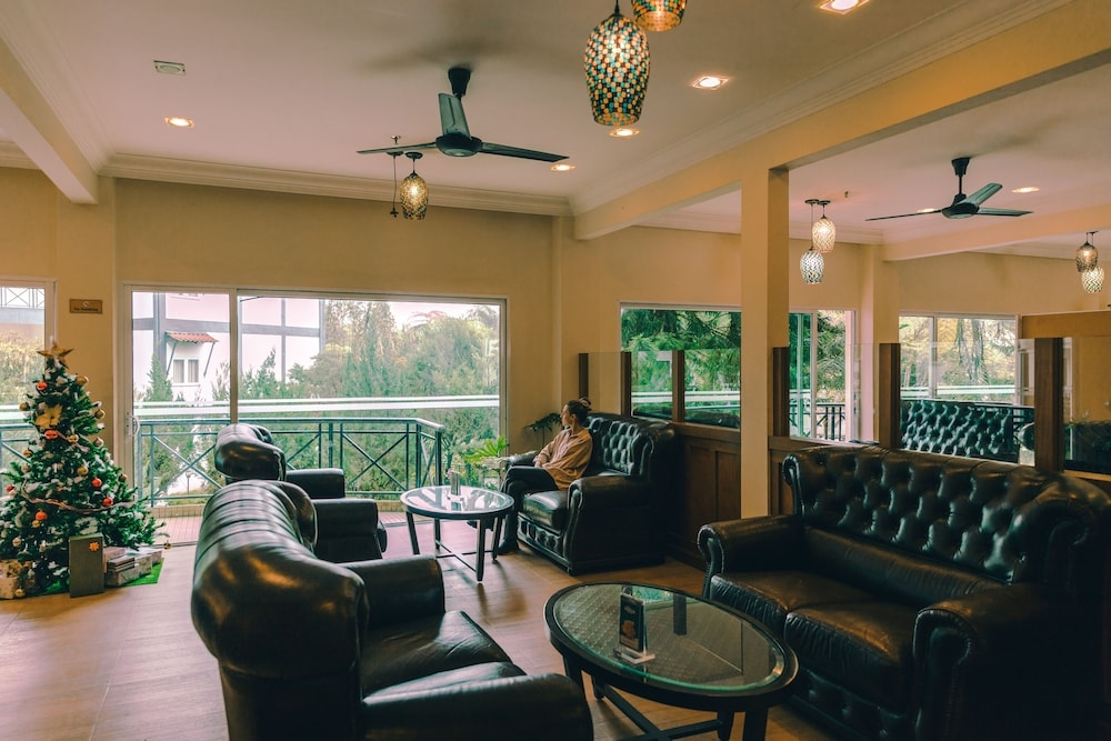 ロビーラウンジ