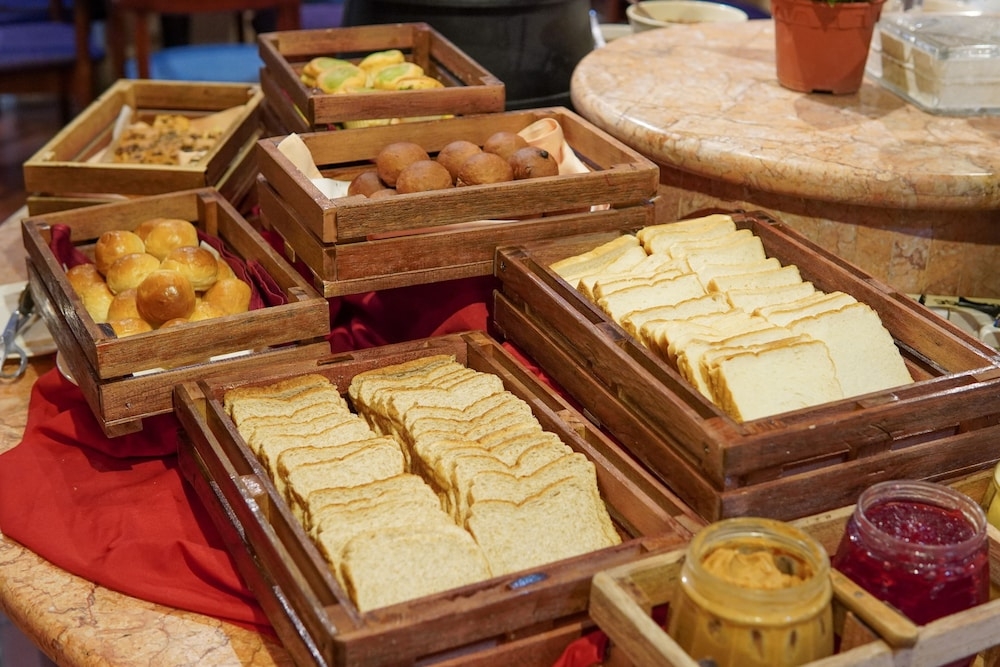 朝食ビュッフェ