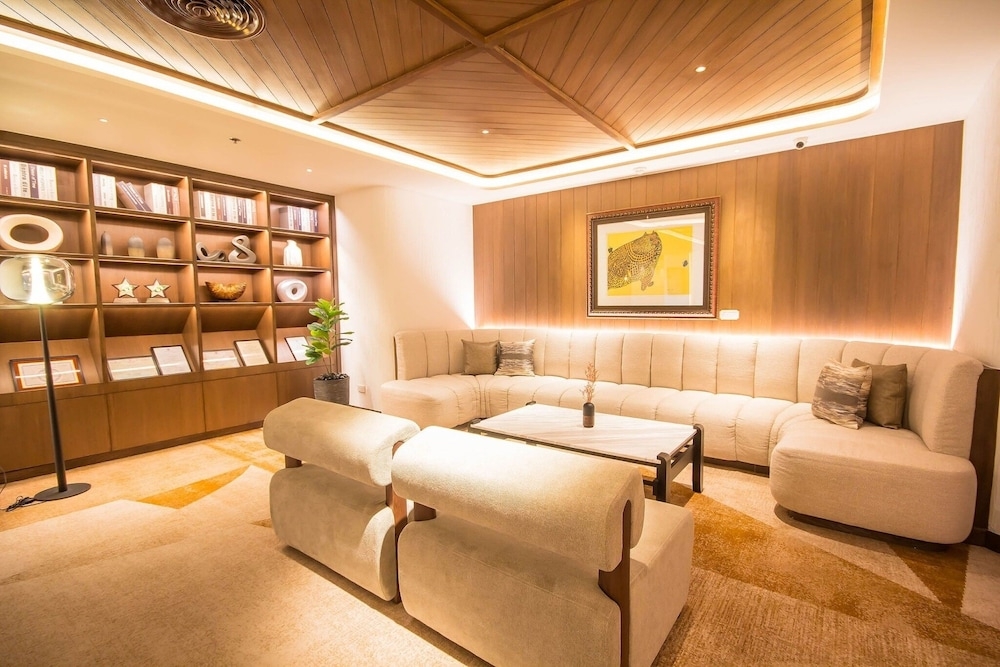 チェックイン / チェックアウト キオスク