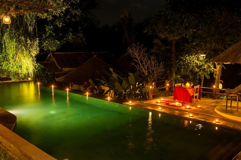 インフィニティ プール