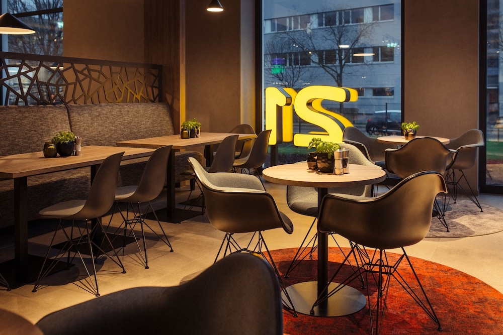 ロビーラウンジ