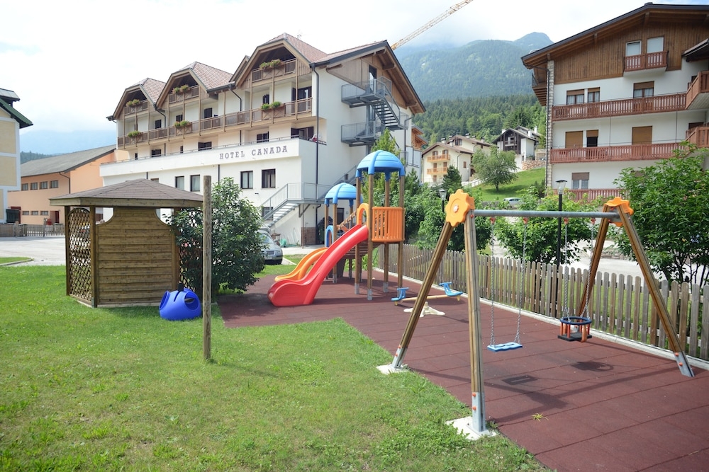 子供用の遊び場 - 屋外