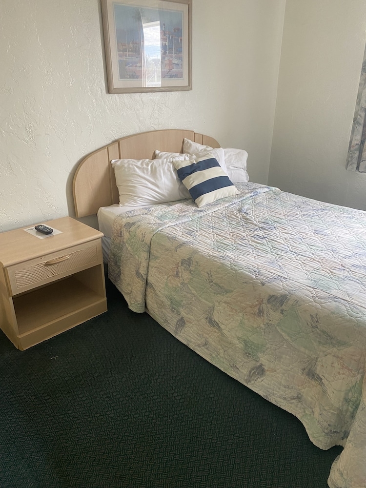 客室内のダイニングエリア