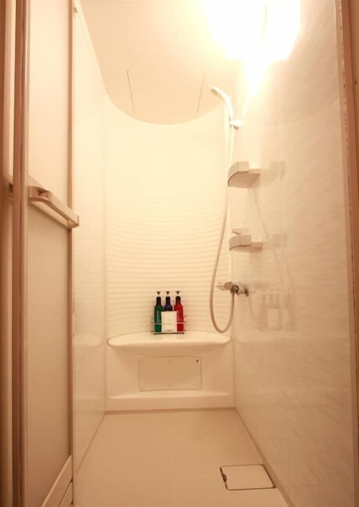 バスルームのシャワー