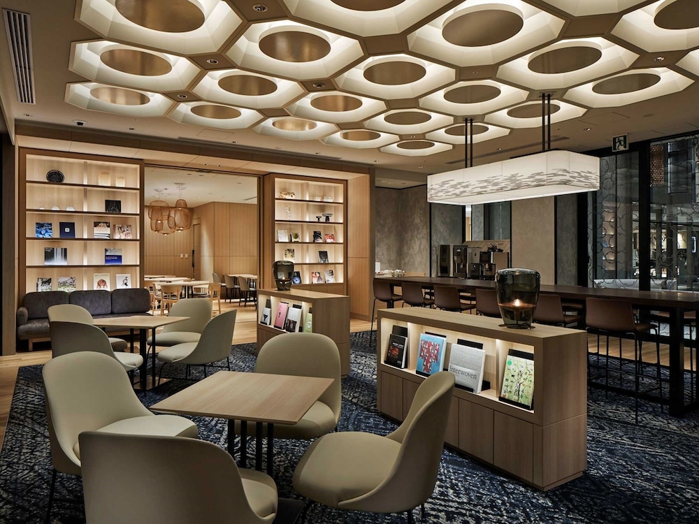 ロビーラウンジ