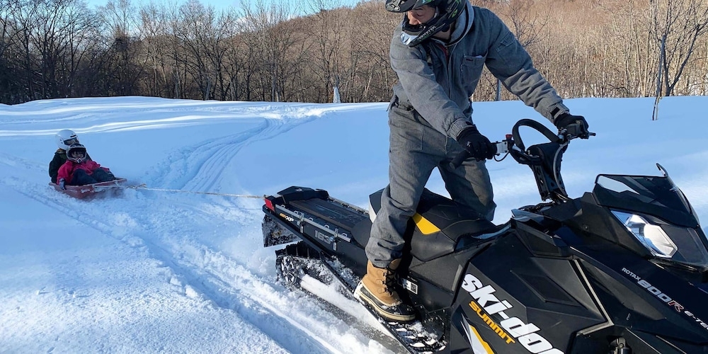 スノーモービル