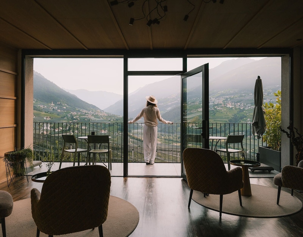 ロビーラウンジ