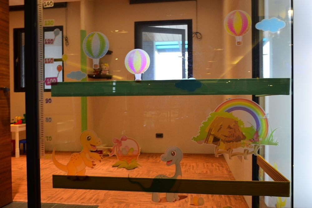 子供用の遊び場 - 屋内