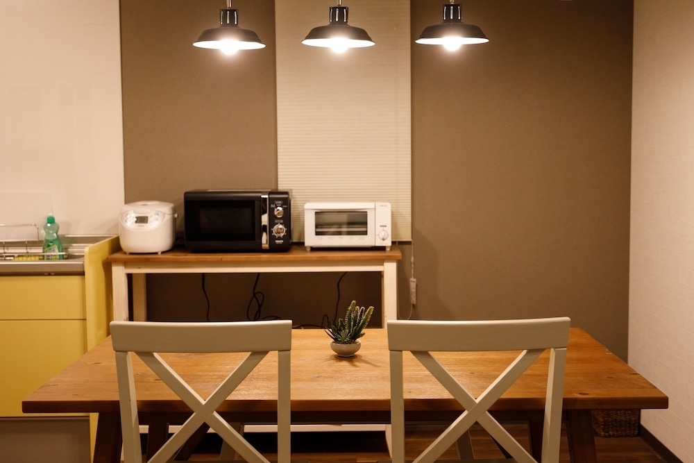 客室内のダイニングエリア