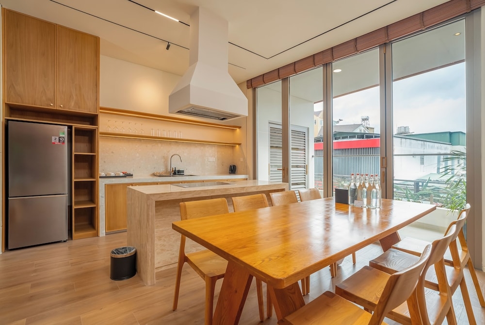 客室内のダイニングエリア