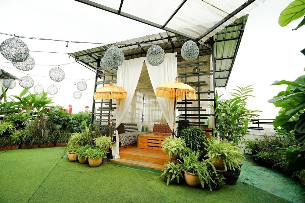 屋外ダイニングエリア