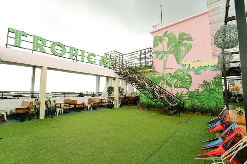 屋外ダイニングエリア