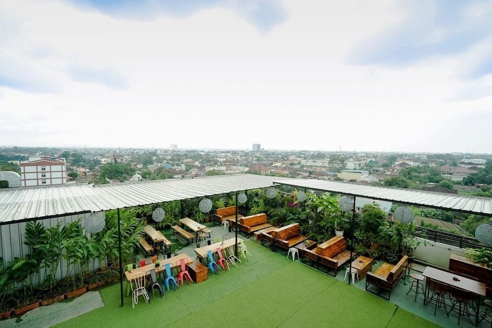 屋外ダイニングエリア