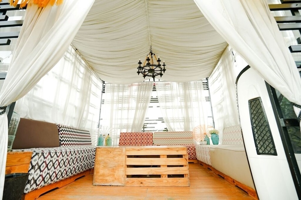 屋外ダイニングエリア