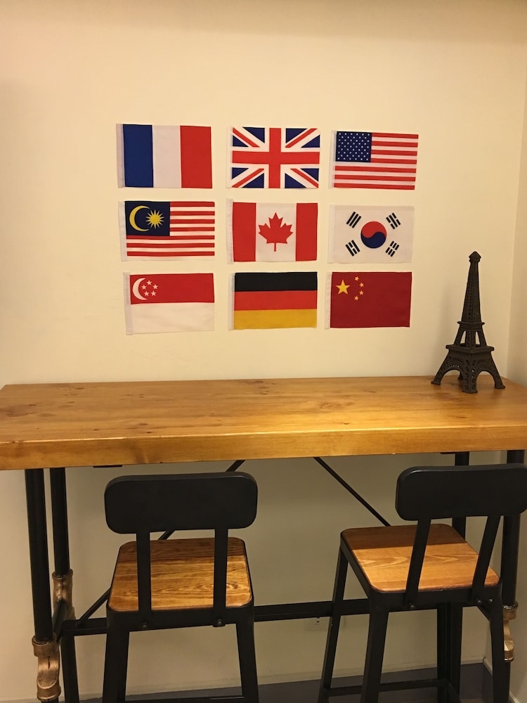 客室内のダイニングエリア